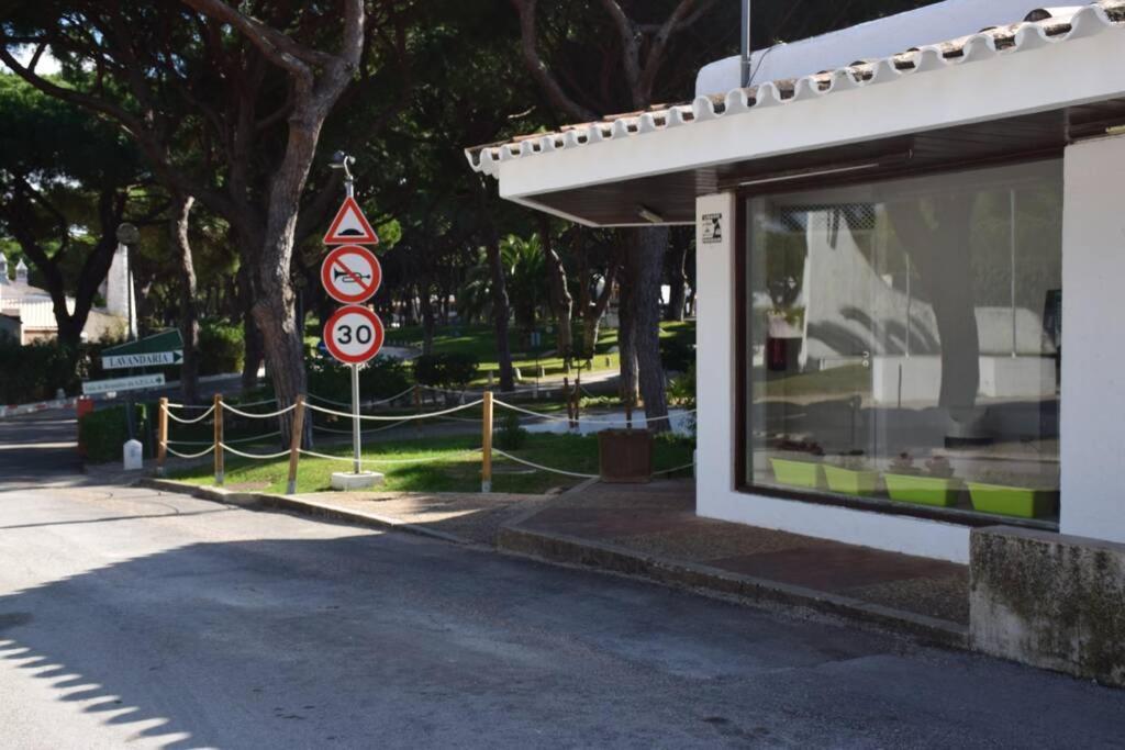 Buganvilia Apartment Praia Da Falesia البوفيرا المظهر الخارجي الصورة